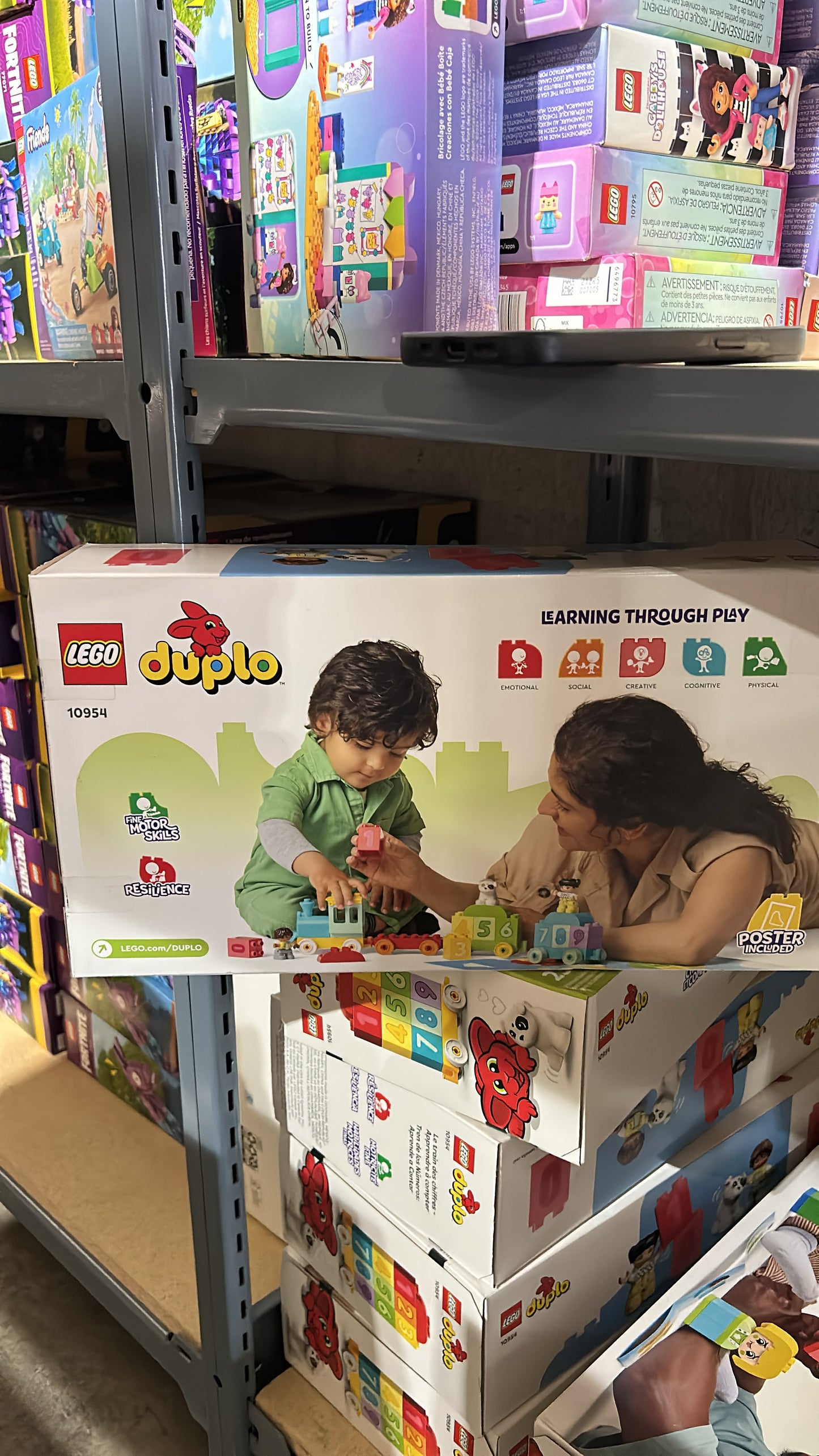 10954