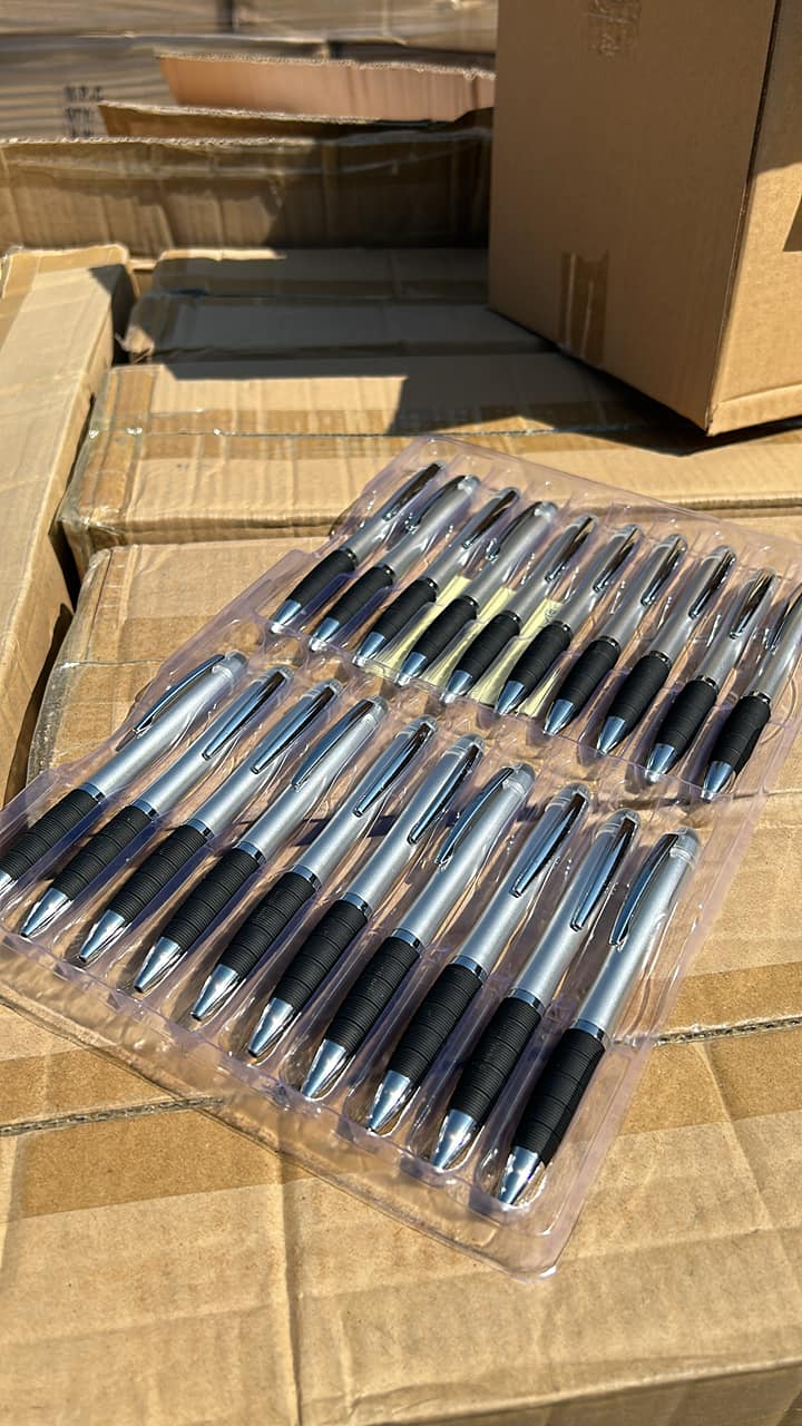 Pens - Lots of 300